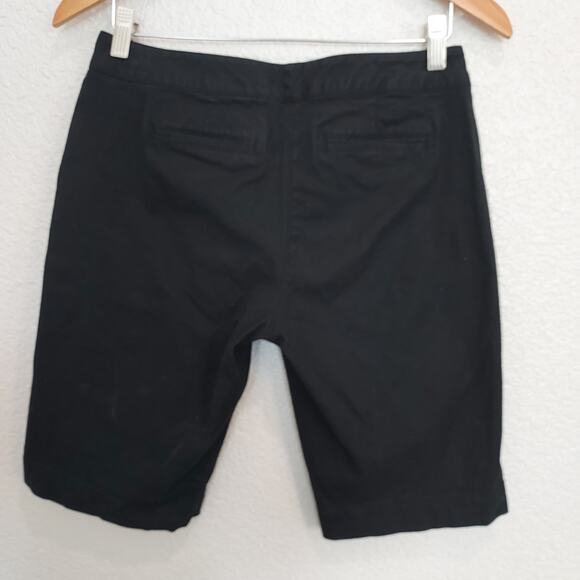 CAbi Black Chino Bermuda Length Shorts Size 4 - Picture 5 of 12